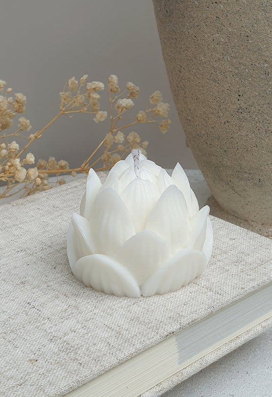 Lotus Candle